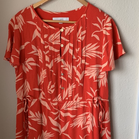 Loft coral color floral print dress🌼 - Picture 2 of 13